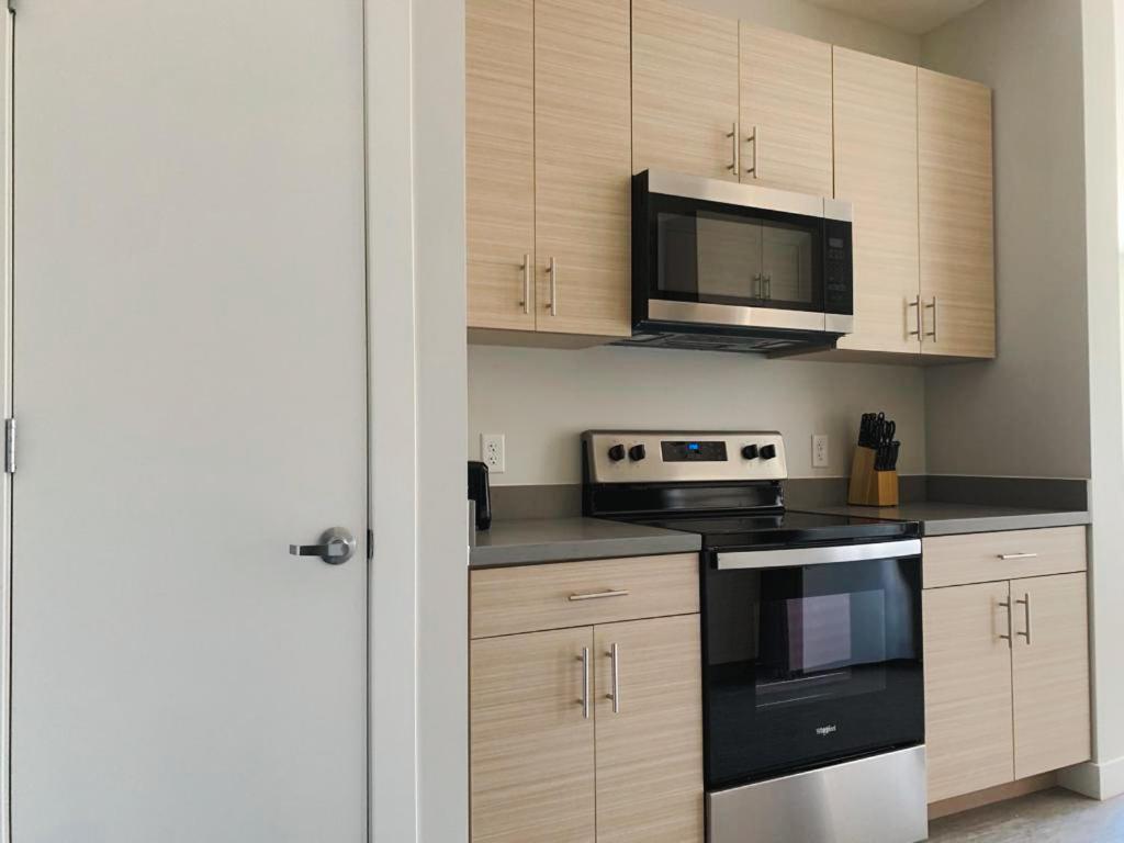 Sleepover Studio Apartments دي موين، آيوا المظهر الخارجي الصورة